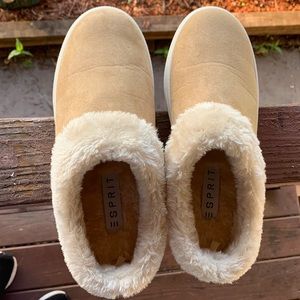 Spirit slip ons brand new 7.5M
